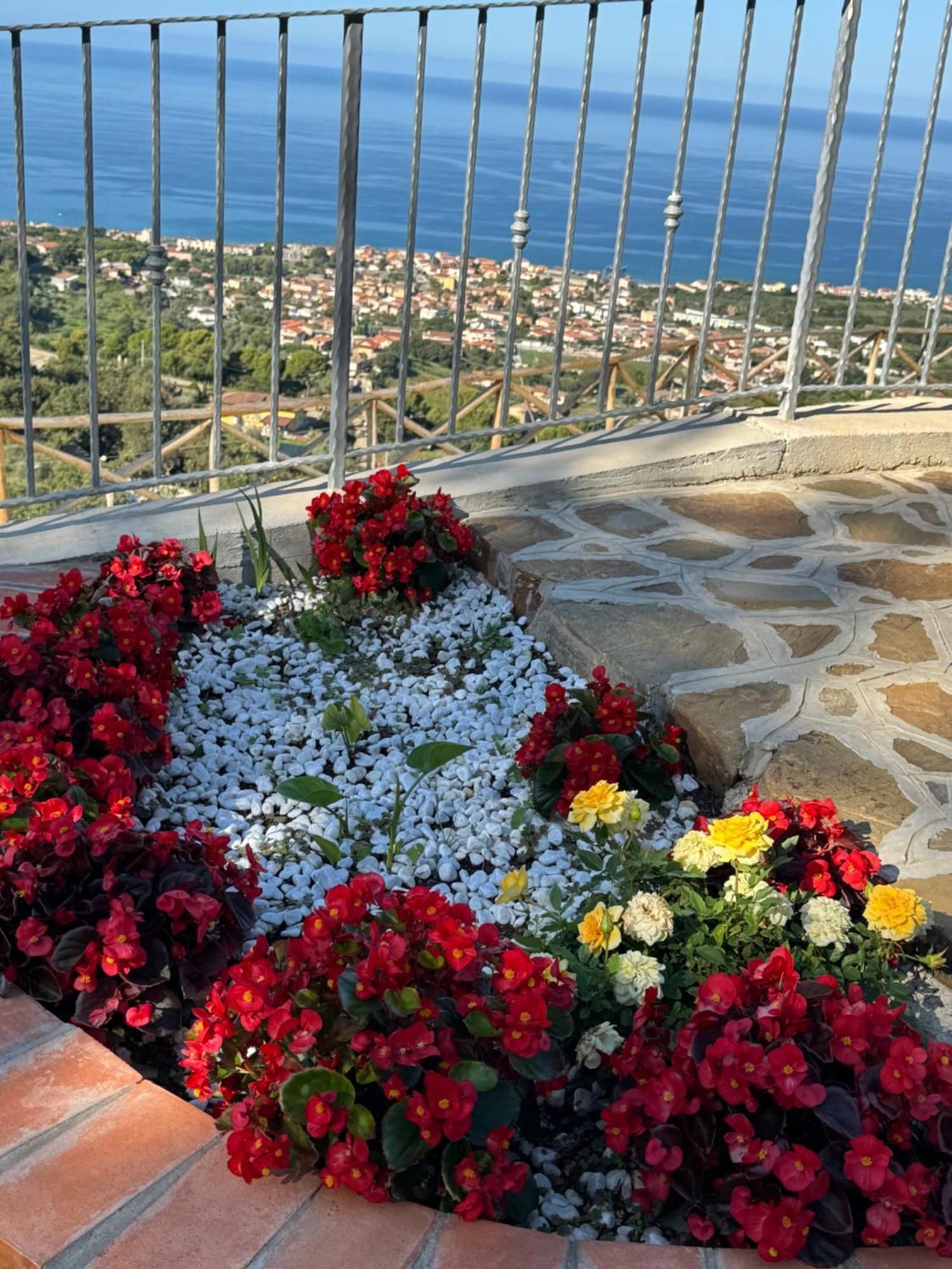 Casa Iris Hotel Castellabate Exterior photo